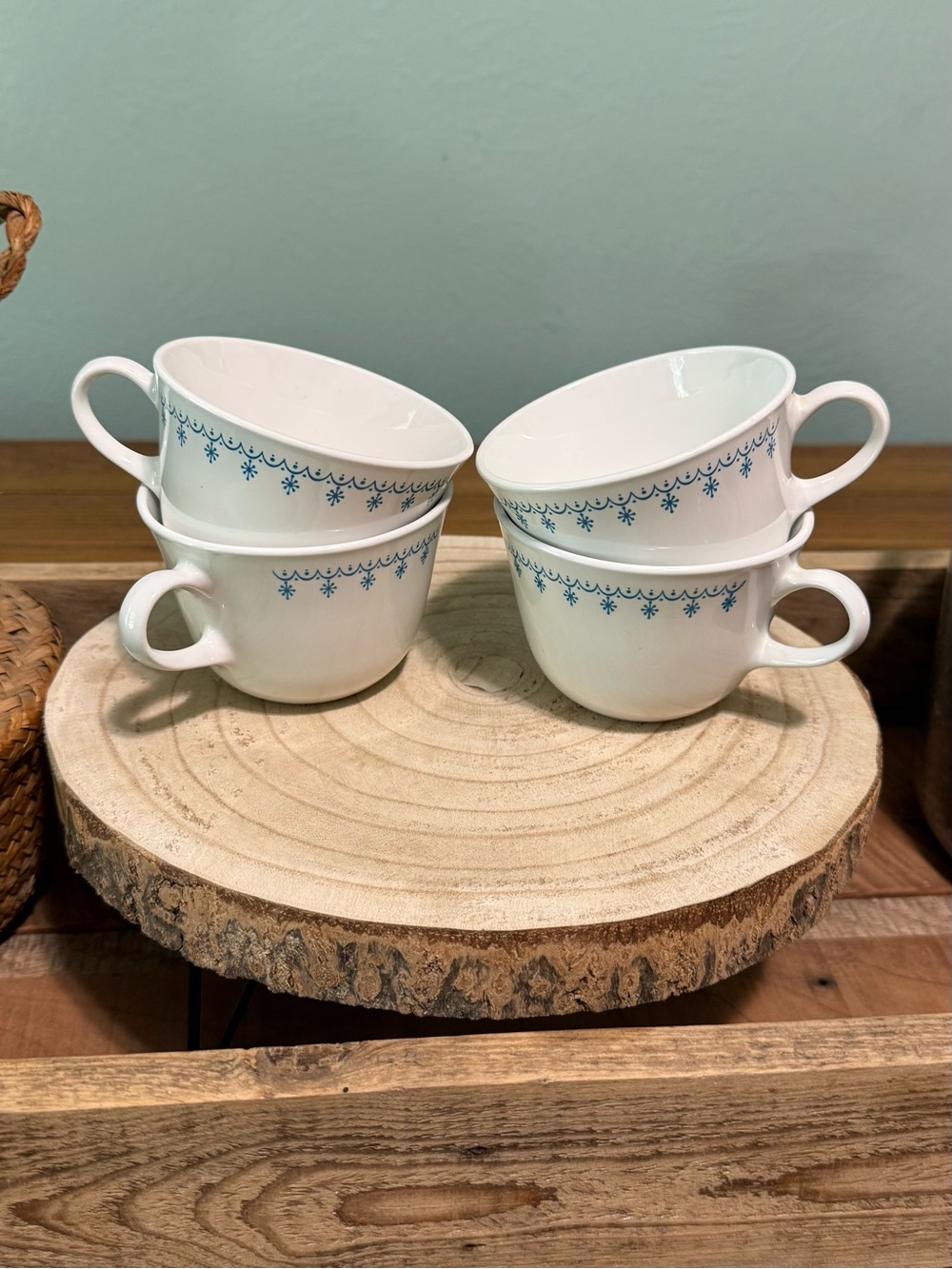 Vintage Corelle Snowflake Blue Garland coffee/tea cups